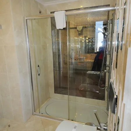 Gold City Premium Private Pool With Free Aqua Park Apartament *