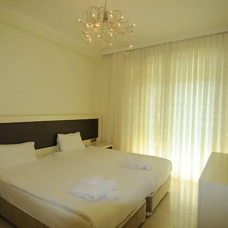 Gold City Premium Private Pool With Free Aqua Park Apartament