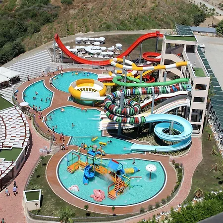 Gold Premium Private Pool With Free Aqua Park *